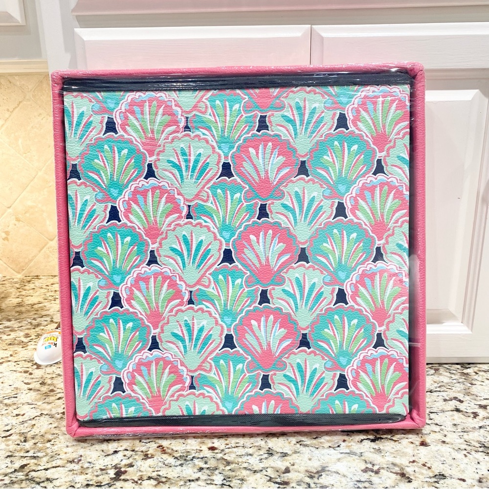 NEW Simply Southern Folding Storage Ottoman In Shell Pattern - Picture 2 of 3